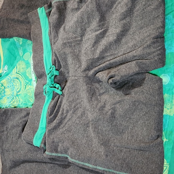 3pc made for life grey green jacket tee Sweats jcpenney lg and xl tops - Picture 7 of 11